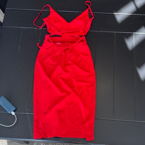 Hearts on Fire Vivid Red Midi Dress - Picture 3 of 3